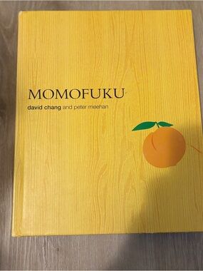 MOMOFUKU Cookbook David Chang Peter Meehan 1st Edition 2009 Hardcover Pork Bun